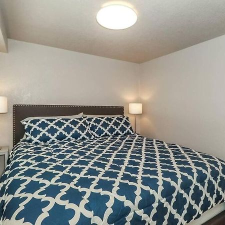 Вілла Holly First Floor 2 King Beds Канзас-Сіті Екстер'єр фото
