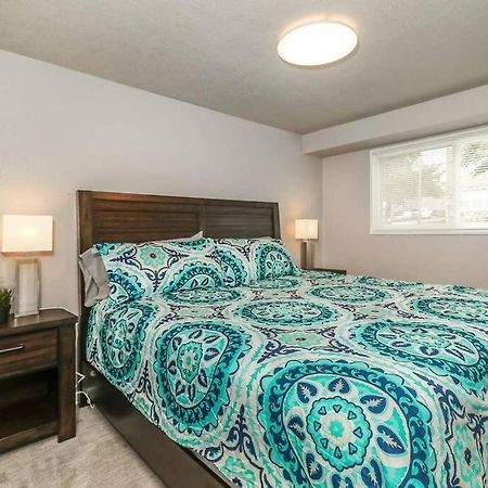 Вілла Holly First Floor 2 King Beds Канзас-Сіті Екстер'єр фото