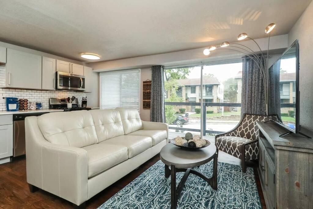 Вілла Holly First Floor 2 King Beds Канзас-Сіті Екстер'єр фото